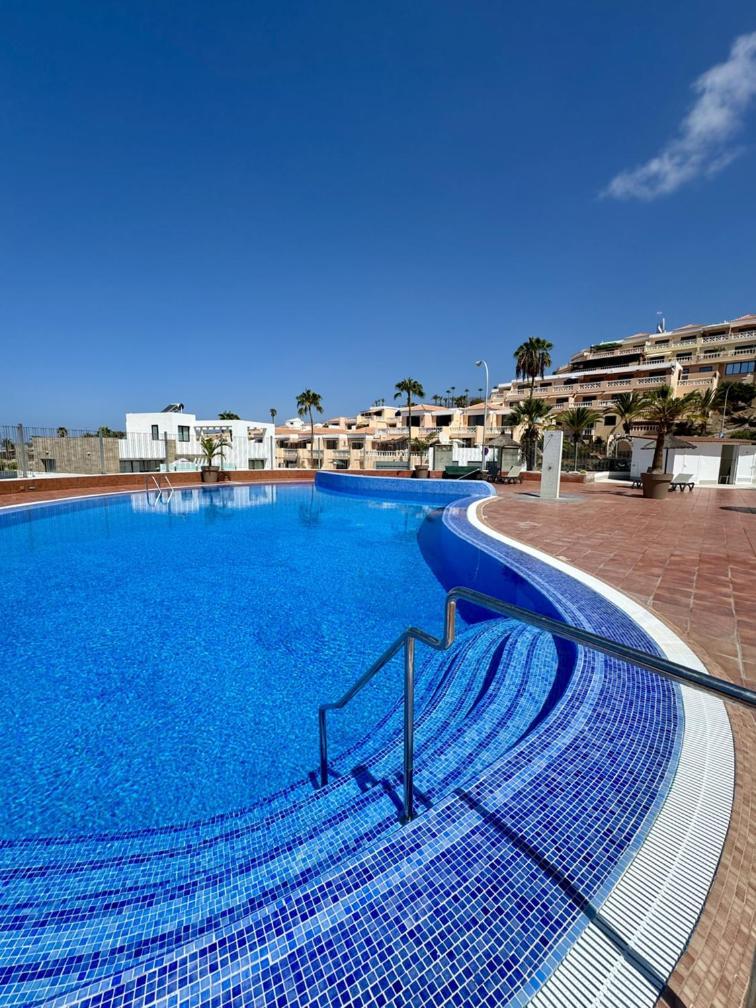 Stunning Apartments With Pool Tenerife Адехе Екстериор снимка