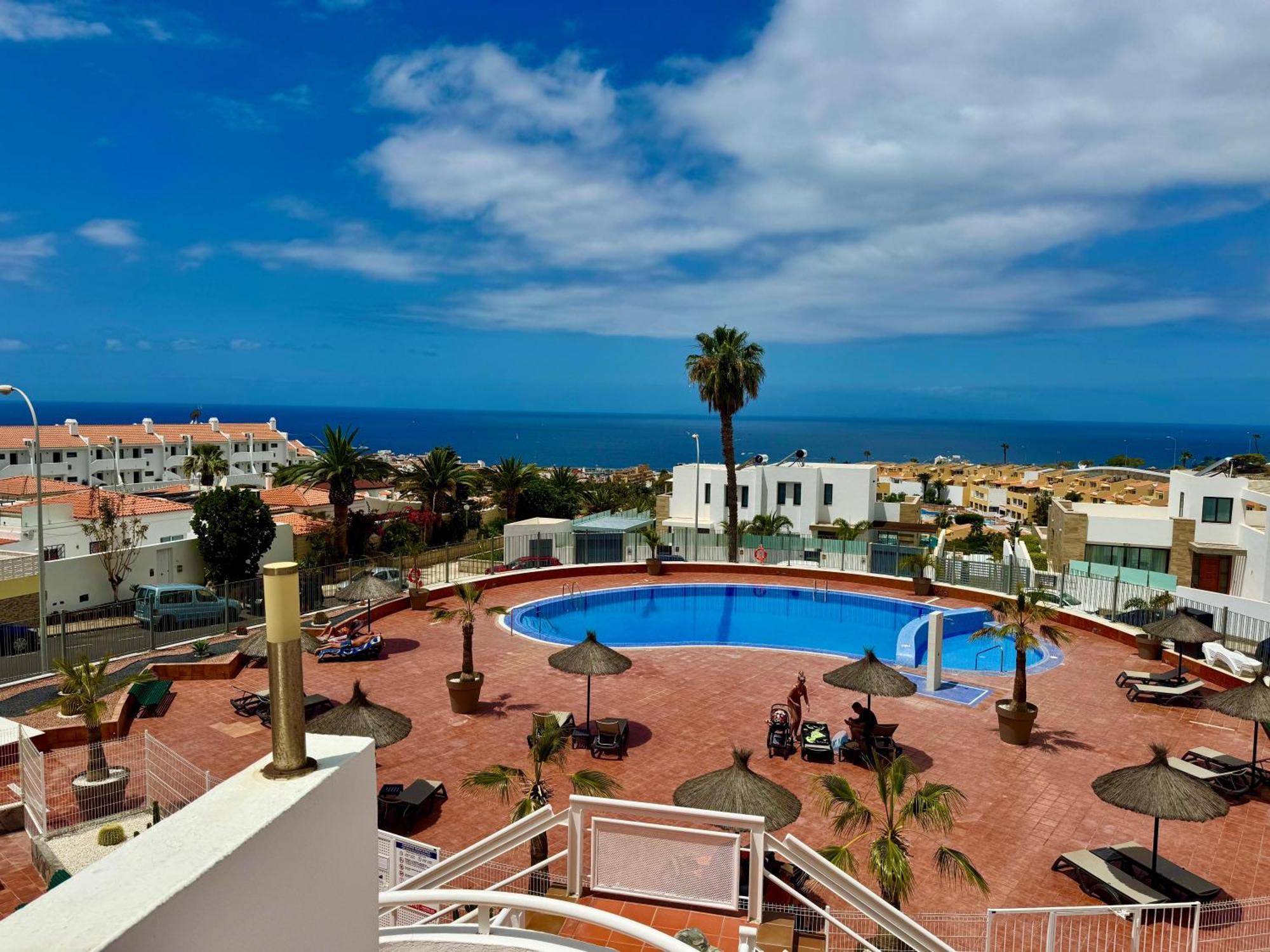 Stunning Apartments With Pool Tenerife Адехе Екстериор снимка