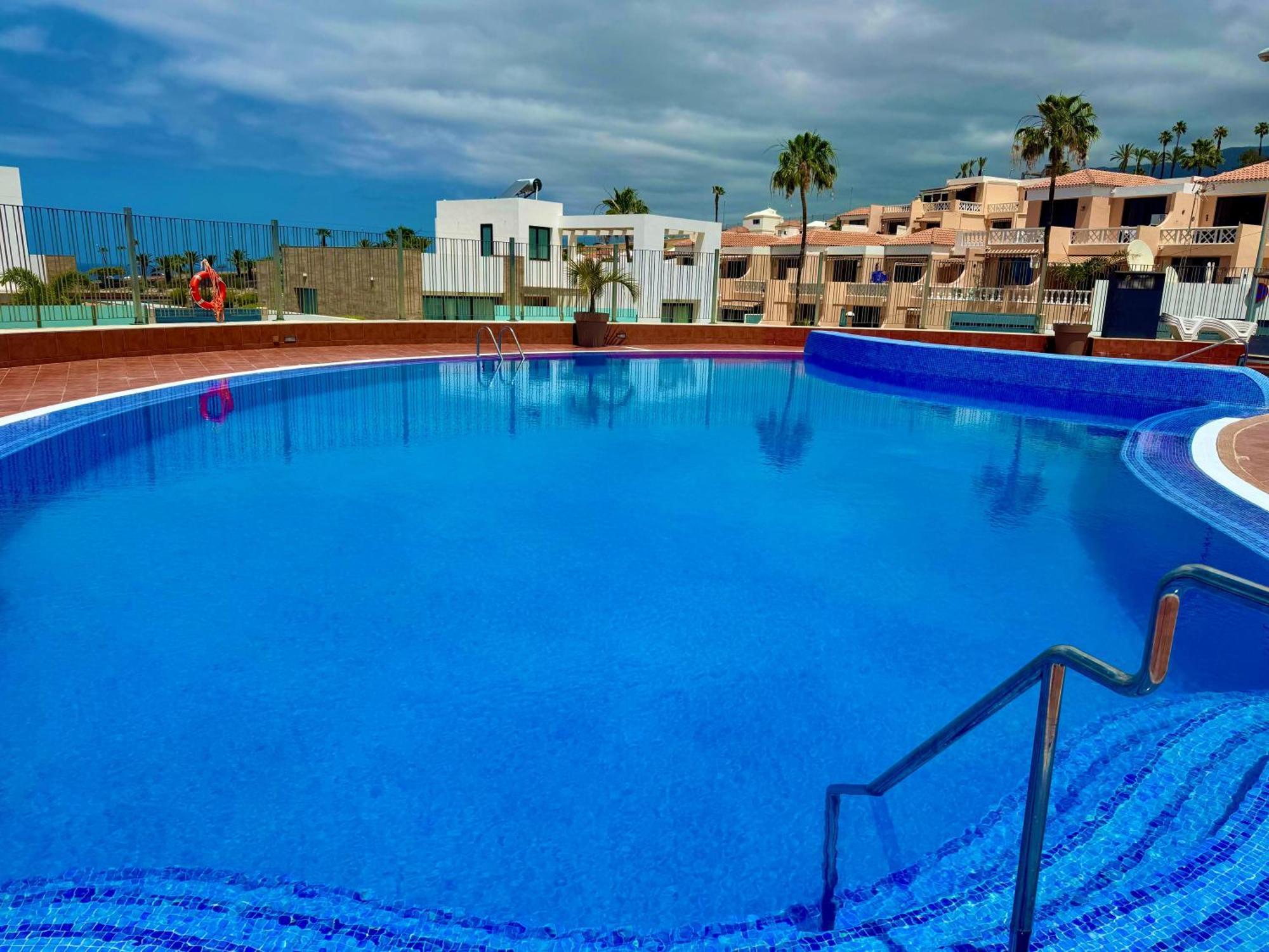 Stunning Apartments With Pool Tenerife Адехе Екстериор снимка