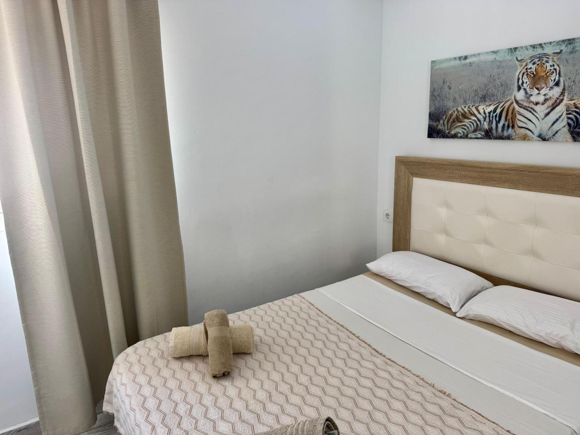 Stunning Apartments With Pool Tenerife Адехе Екстериор снимка