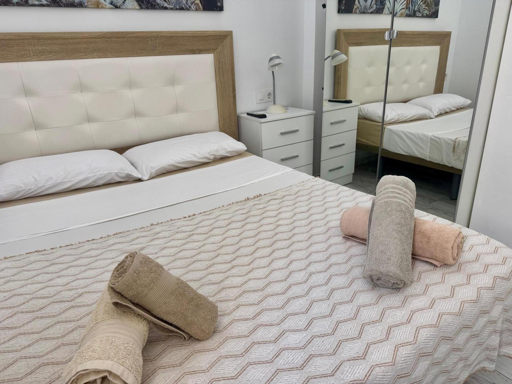 Stunning Apartments With Pool Tenerife Адехе Екстериор снимка